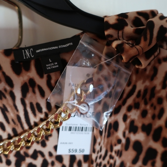 NWT INC Leopard print top - Picture 5 of 5